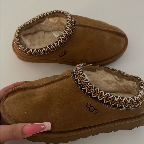 Ugg tasman slippers - Picture 2 of 2